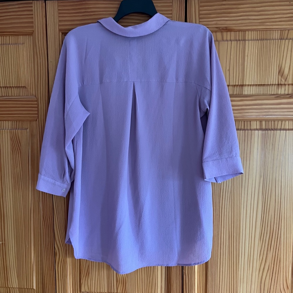Joan Rivers button up top 3/4 sleeve purple blouse - Picture 2 of 2